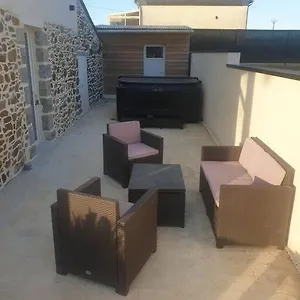  Hébergement de vacances Atypique Avec Jacuzzi